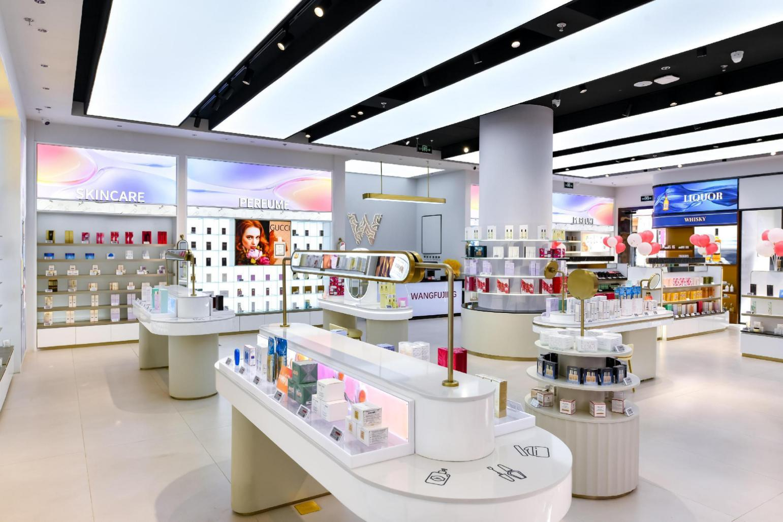 多彩联盟全球购跨境体验店北京燕莎奥莱店