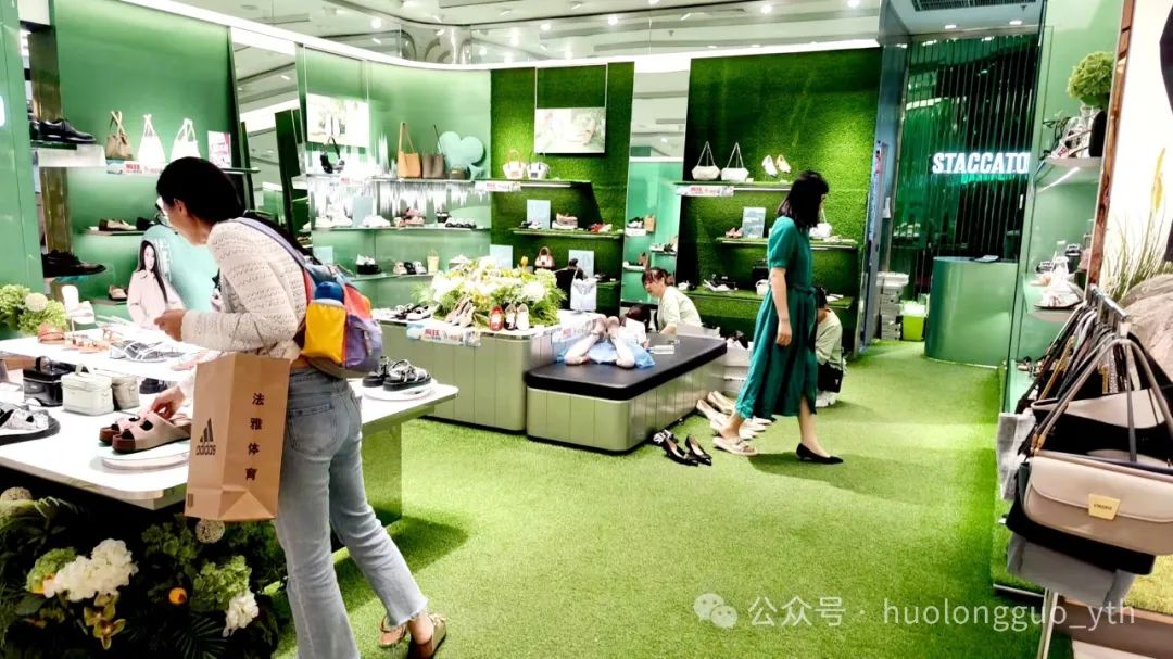 快乐“BAO”一夏——鄂尔多斯店“猖獗年中庆”_多彩联盟集团官方网站