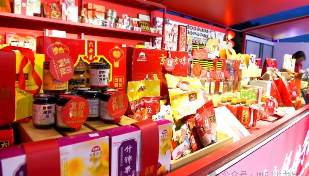 “京彩灯会”举行时，，，，多彩联盟展区喜迎客来_多彩联盟集团官方网站