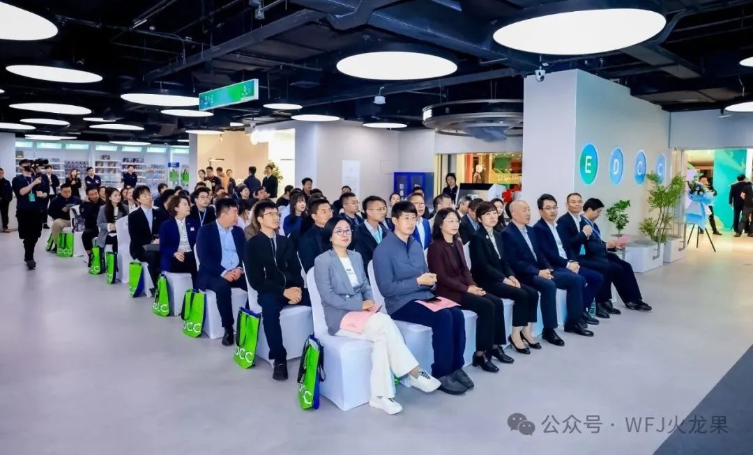 科技与文化融会之旅——“多彩联盟艺云数字艺术中心”今日开馆_多彩联盟集团官方网站