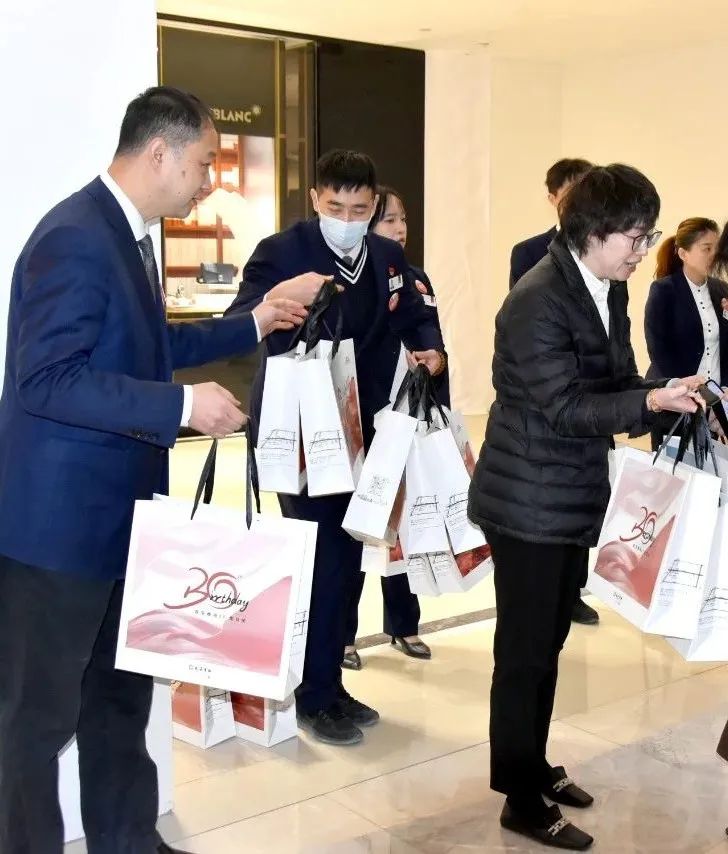 只争朝夕，，是谁创立了业绩惊喜！_多彩联盟集团官方网站