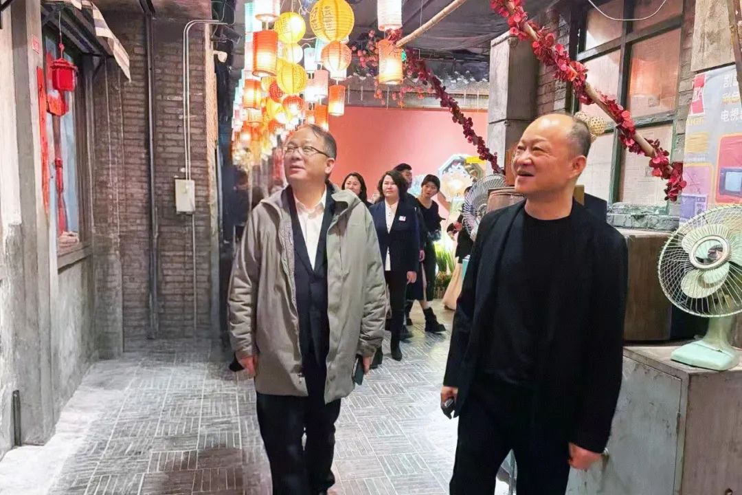 武商集团&amp;奥尔布赖特石桥集团到访集团总部_多彩联盟集团官方网站