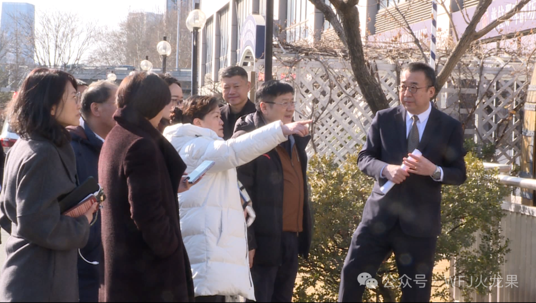 白凡听取燕莎友谊商城刷新新动向_多彩联盟集团官方网站