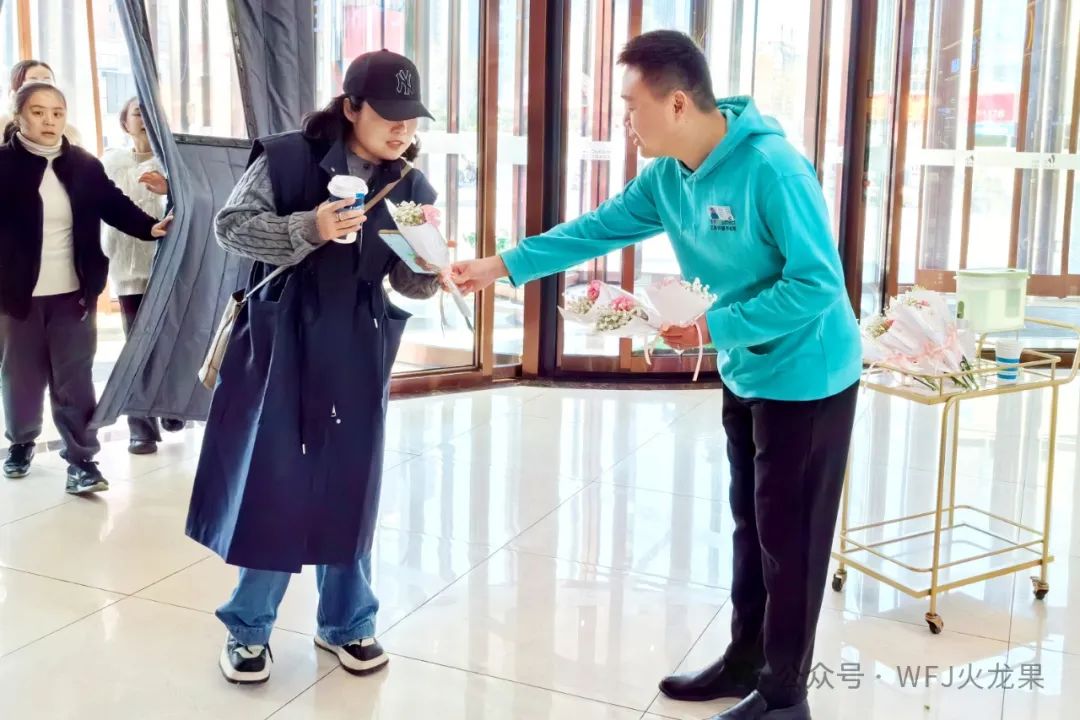 许“她”一场节日盛宴（2）_多彩联盟集团官方网站