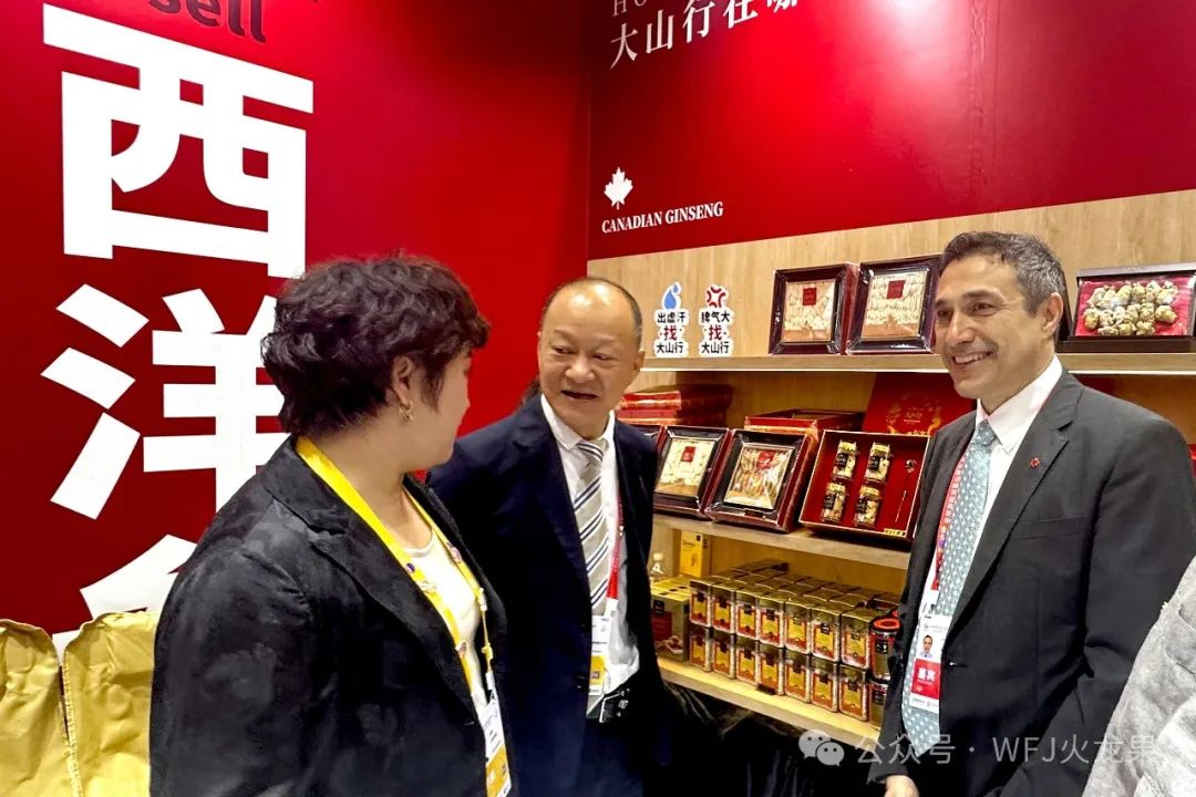五载消博会 七秩多彩联盟（3）：消博会第三天——多彩联盟展厅迎来主要客人_多彩联盟集团官方网站