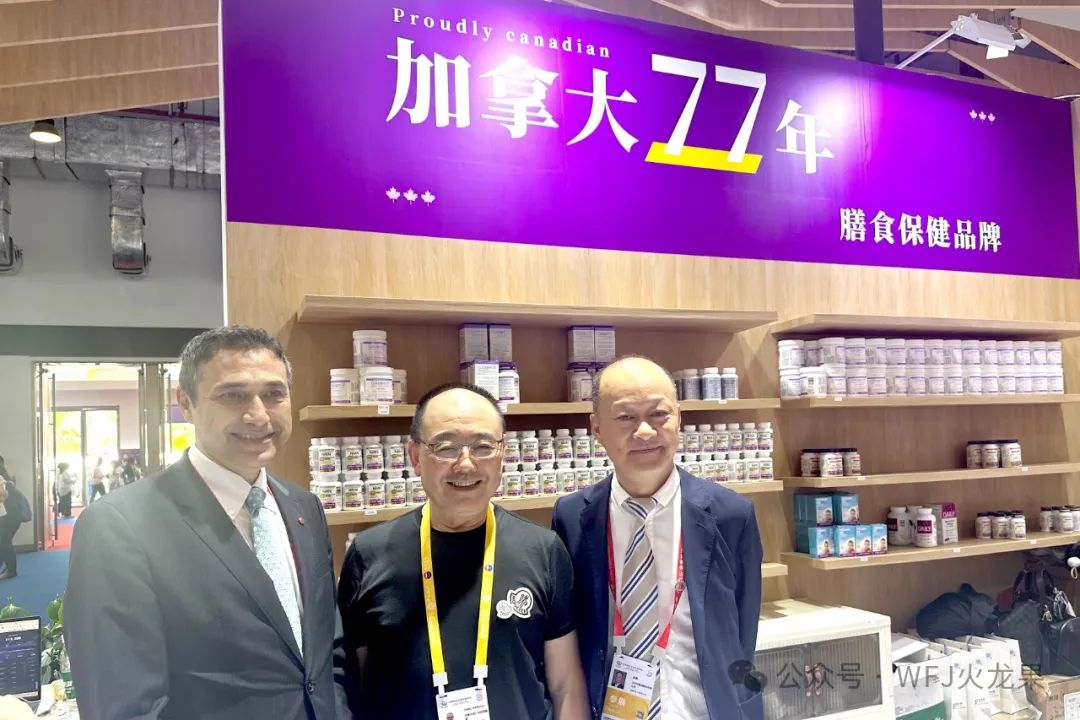 五载消博会 七秩多彩联盟（3）：消博会第三天——多彩联盟展厅迎来主要客人_多彩联盟集团官方网站
