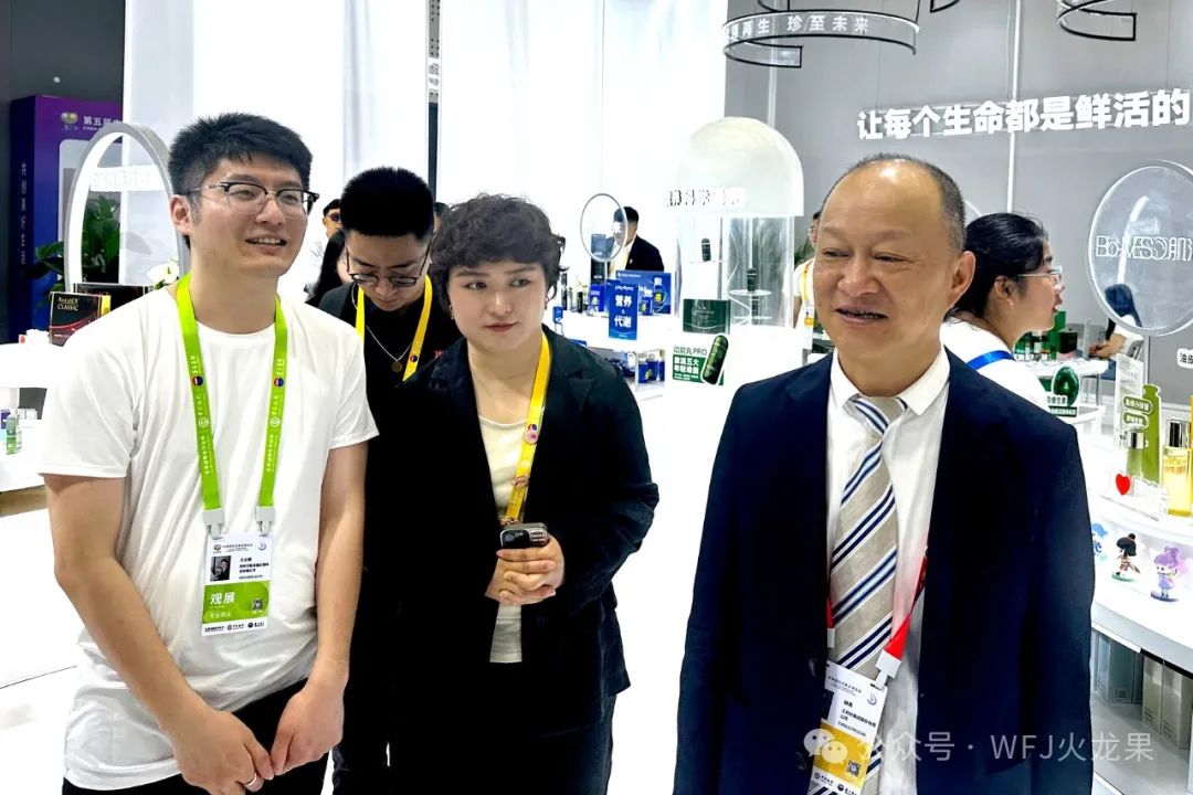 五载消博会 七秩多彩联盟（3）：消博会第三天——多彩联盟展厅迎来主要客人_多彩联盟集团官方网站