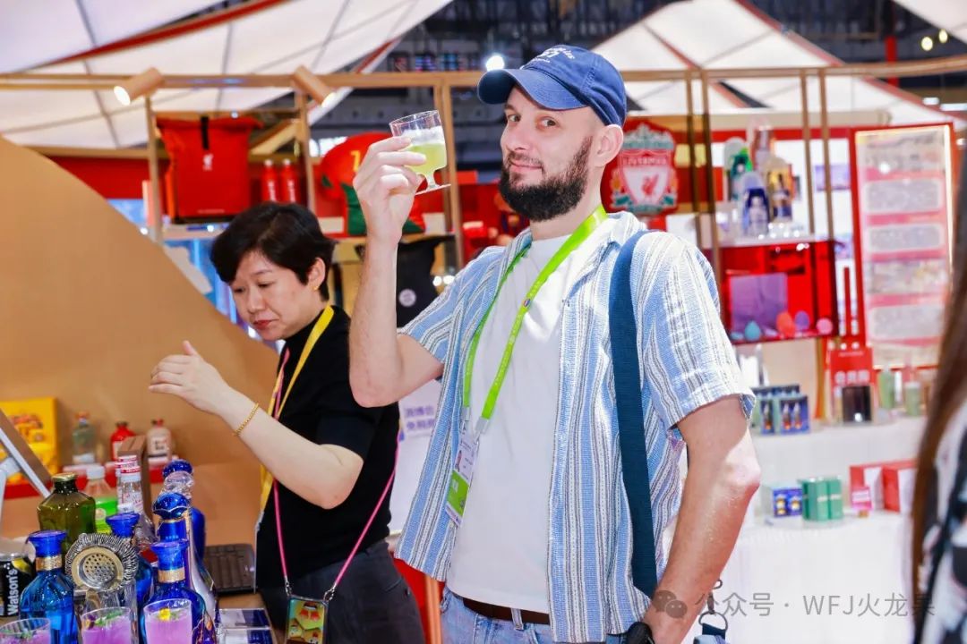 五载消博会 七秩多彩联盟（2）：消博会进入第二天——多彩联盟热度一连攀升_多彩联盟集团官方网站