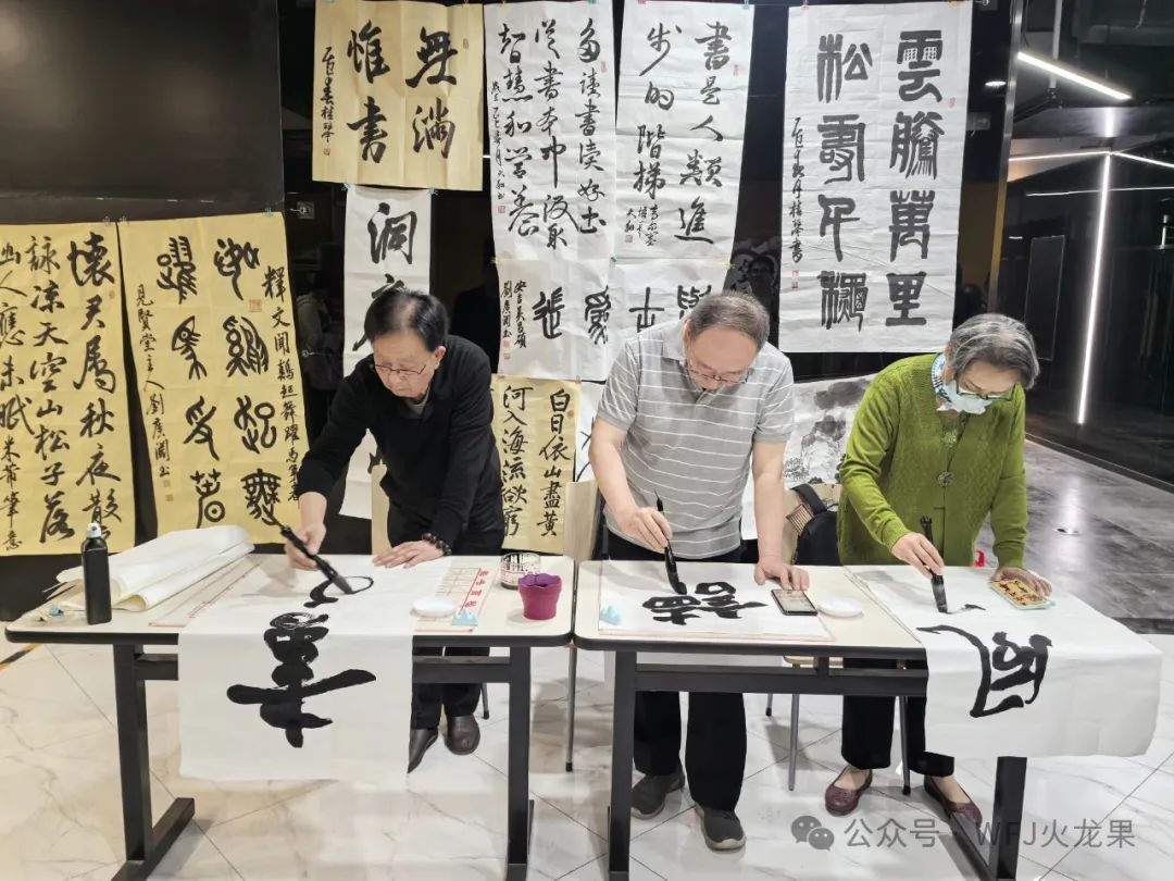 相赠好书 悦读偕行——集团公益捐书在行动_多彩联盟集团官方网站